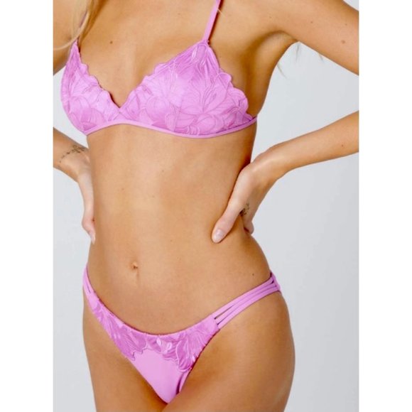 L*SPACE BIKINI SET - Picture 2 of 9